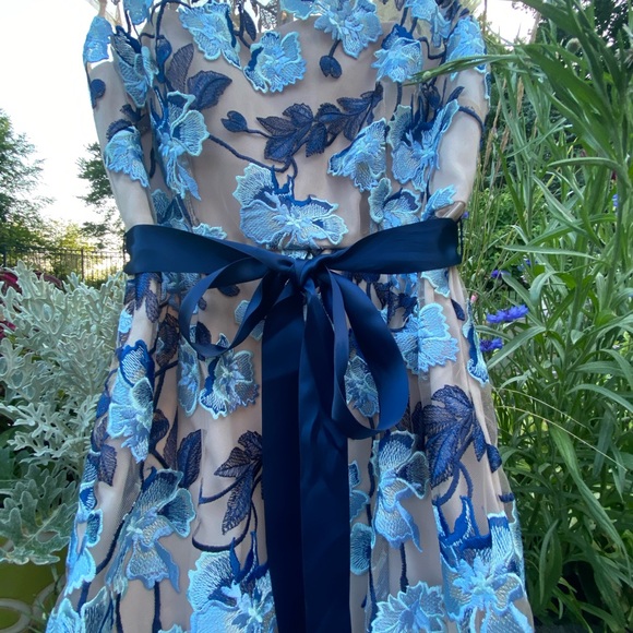 Adrianna Papell Floral Embroidered Column Gown - Picture 8 of 9